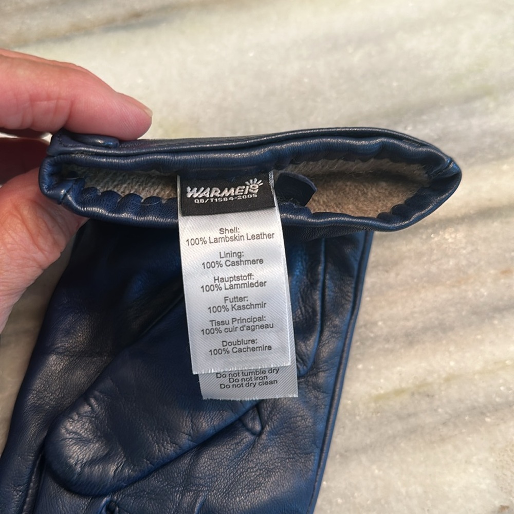 Women’s Lambskin and cashmere gloves-NWOT - Picture 4 of 5